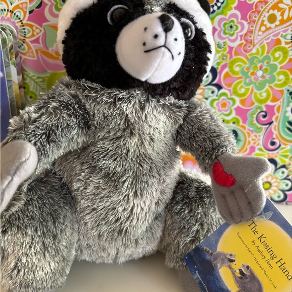 The Kissing Hand Bundle (NWT) - Picture 4 of 8